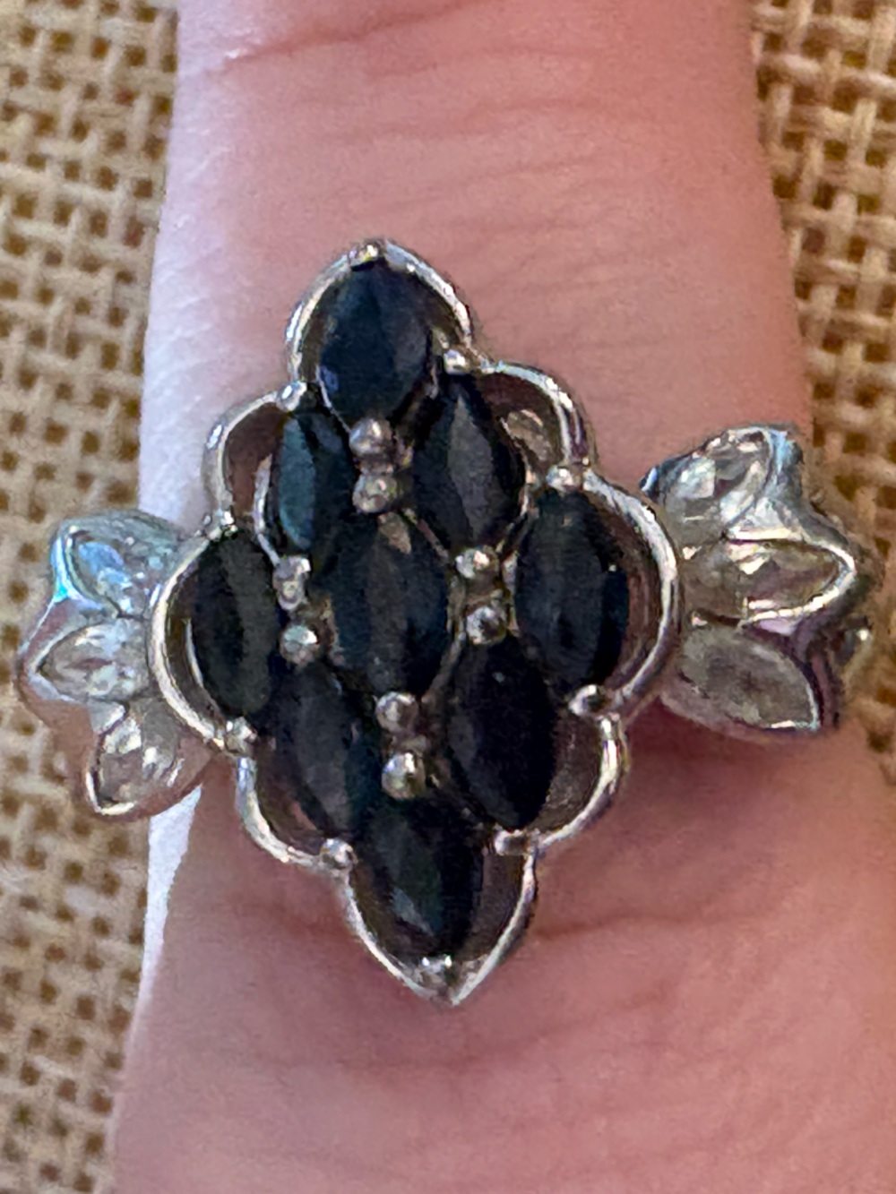 925 Sterling Silver Black Stone Cluster Ring Floral Size 7.75